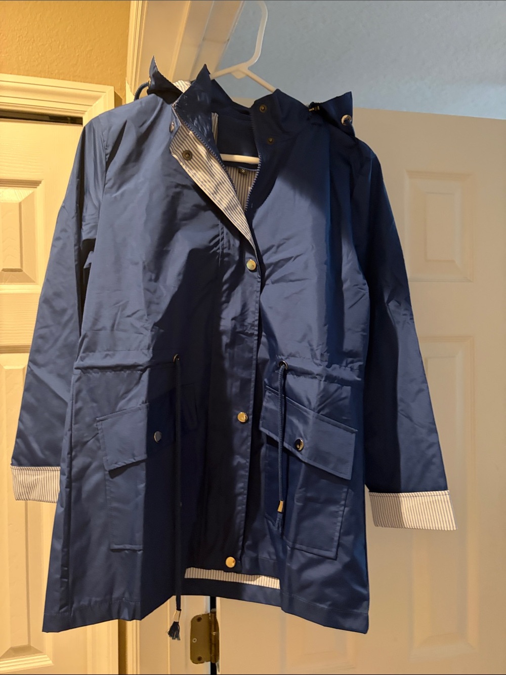 Lightweight Navy Hooded Trench with Drawstring Waist